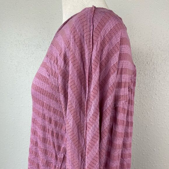 NWT American Rag Long Sleeve V-Neck Top Size XS - Picture 4 of 9